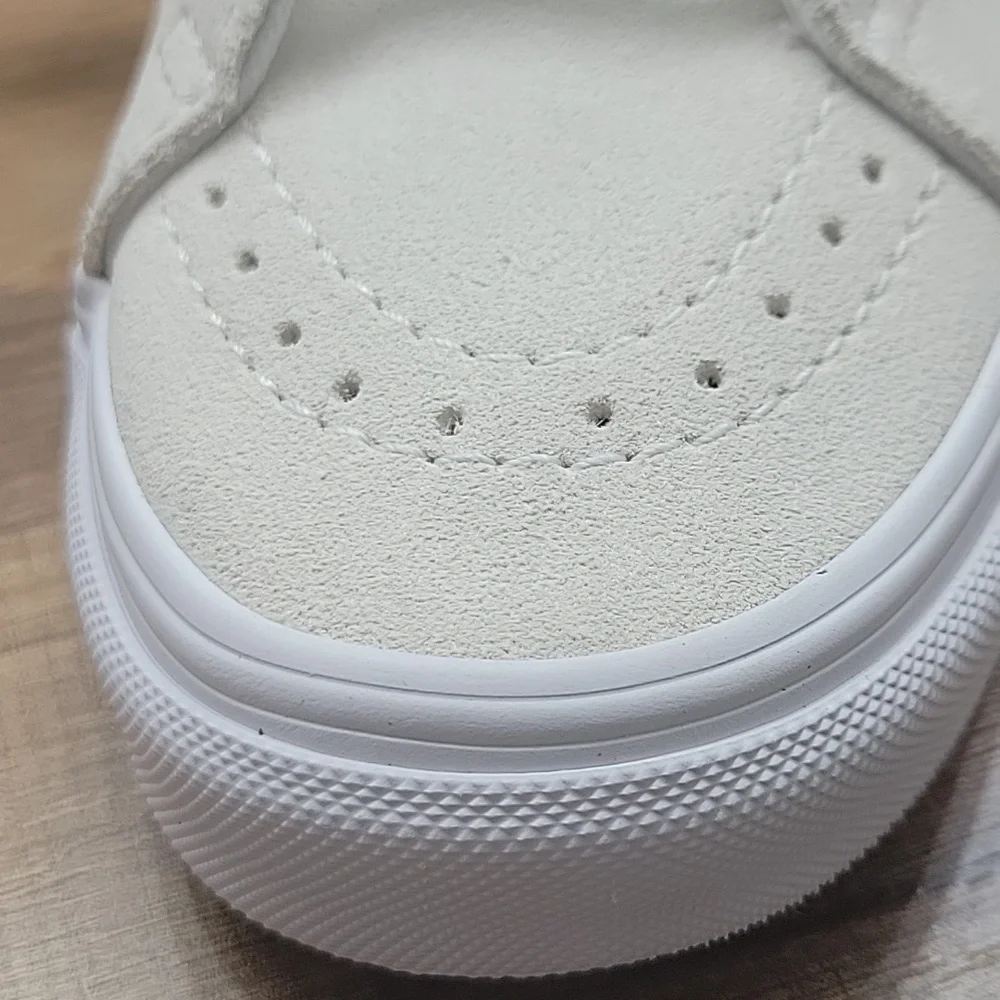Van's SK8-Hi Brand new in the box no lid authentic uper textile and leather .